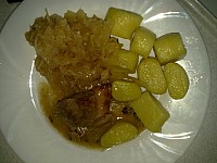 Moravsky vrabec, bramborove spalicky, zeli